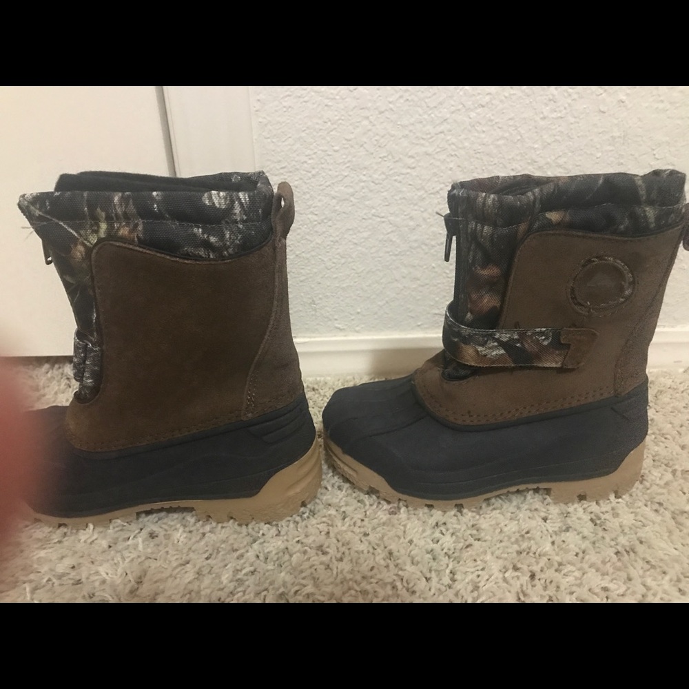 Boys snow boots